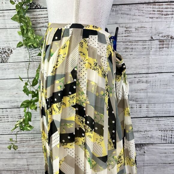 Calvin Klein Skirt size 14 Black Yellow Floral Polka Dots Pleated Knee Modest - Picture 11 of 15